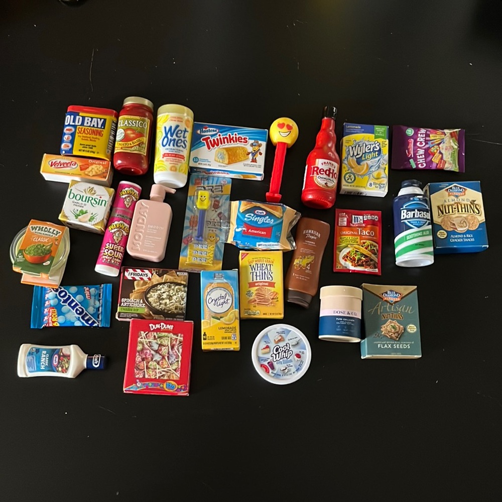 Mini brands lot